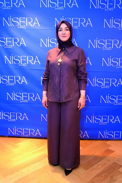 Esra Ç�nar: Her Tasar�m�nda Yeni ve Güçlü Bir Hikaye Yazd�